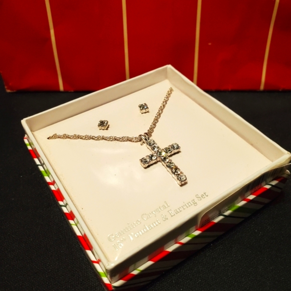 Cross necklace & earrings gift set